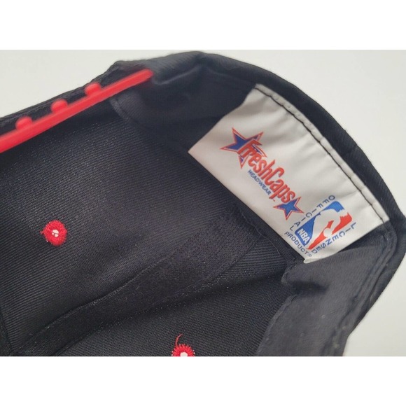 Vintage Chicago Bulls Looney Tunes Youth Snapback Cap W Tags Taz FreshCaps NBA - Picture 11 of 12